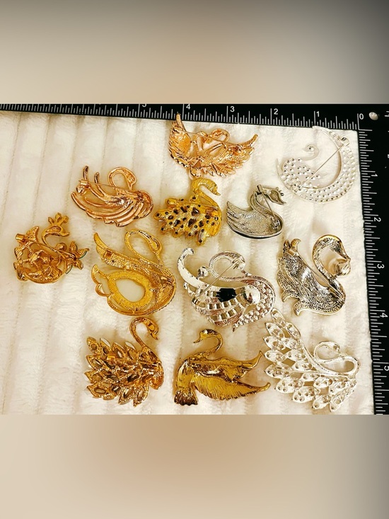 12Pcs Swan Brooch Pin Lot Crystal Rhinestone Enamel Animal Jewelry - Picture 2 of 2